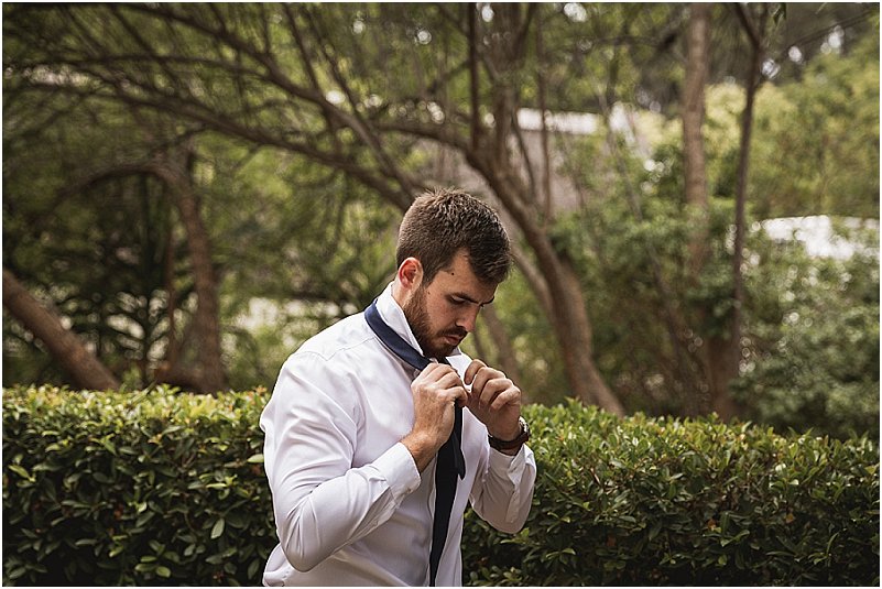 groom and groomsmen photos