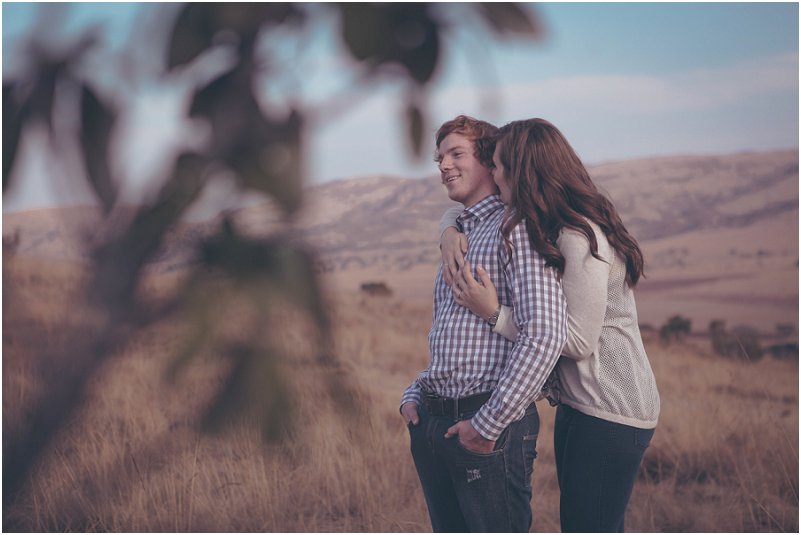 outdoor engagement photo ideas