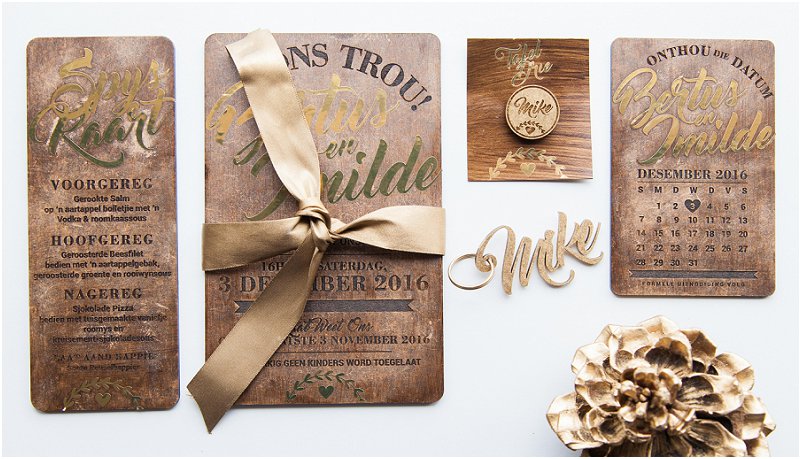 Wooden wedding stationery_0001