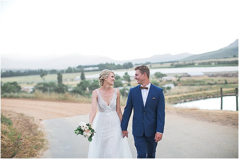 wedding couple photoshoot