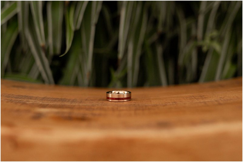 Rosegold wedding ring with touch of wood