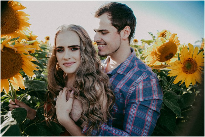 sunflower engagement photos