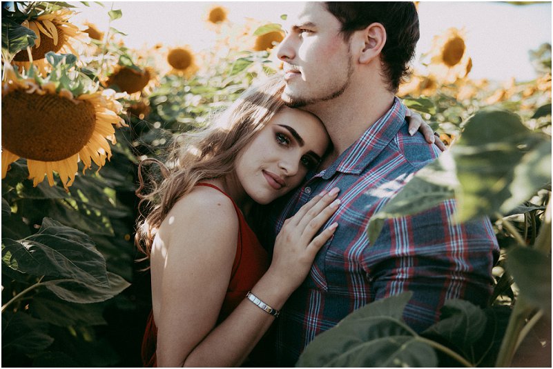 sunflower engagement photos