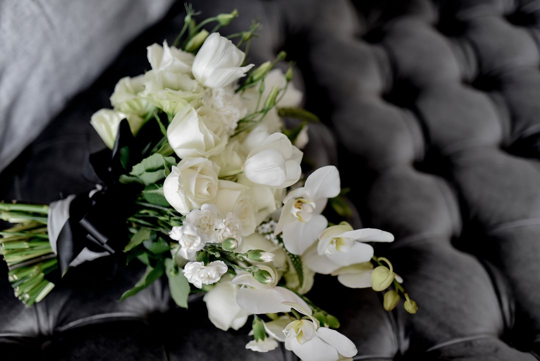 black and white wedding inspiration