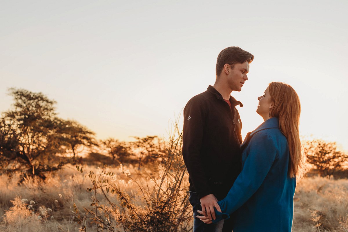 couple photoshoot on a dirt road