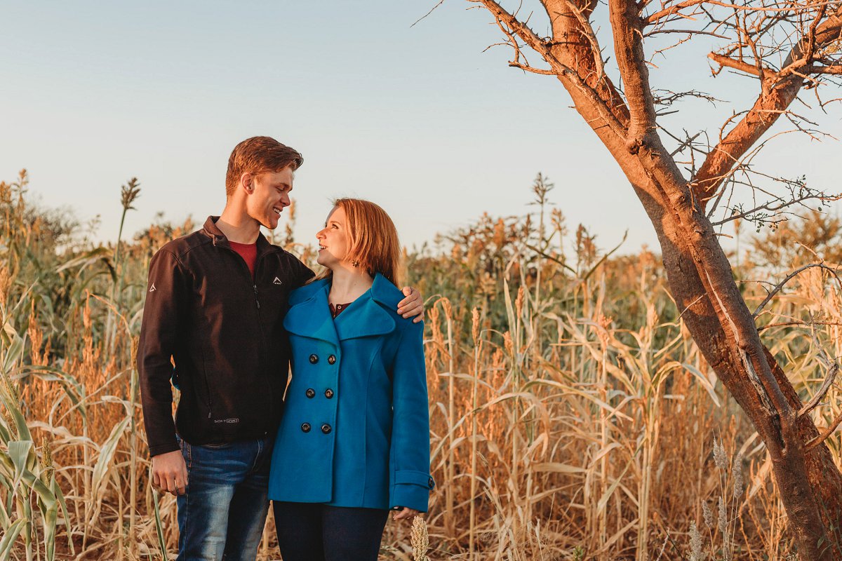 couple photoshoot on a dirt road