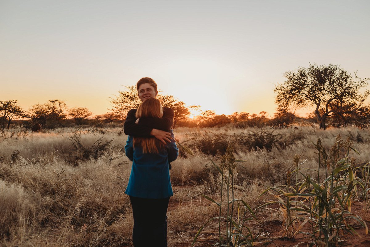 couple photoshoot on a dirt road