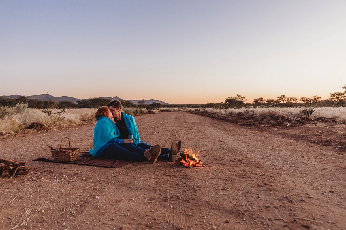 couple photoshoot on a dirt road