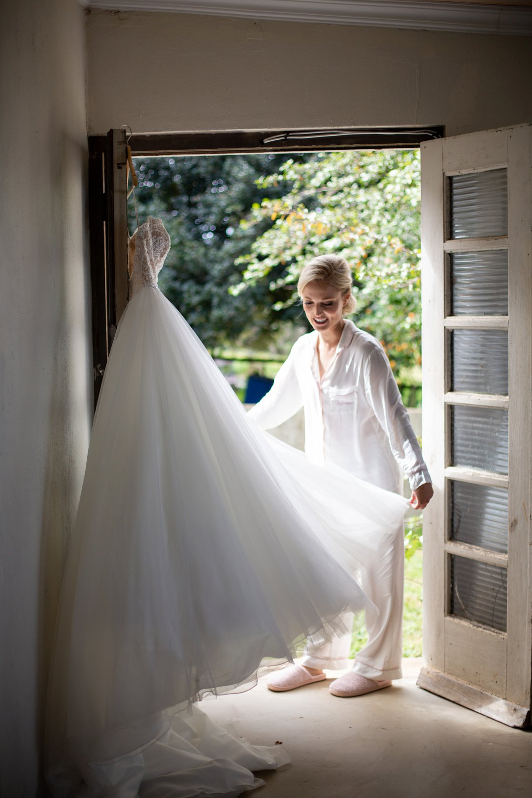 bride getting ready photography