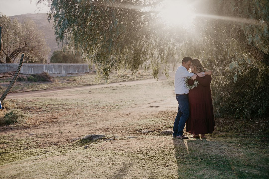 outdoorsy engagement photos