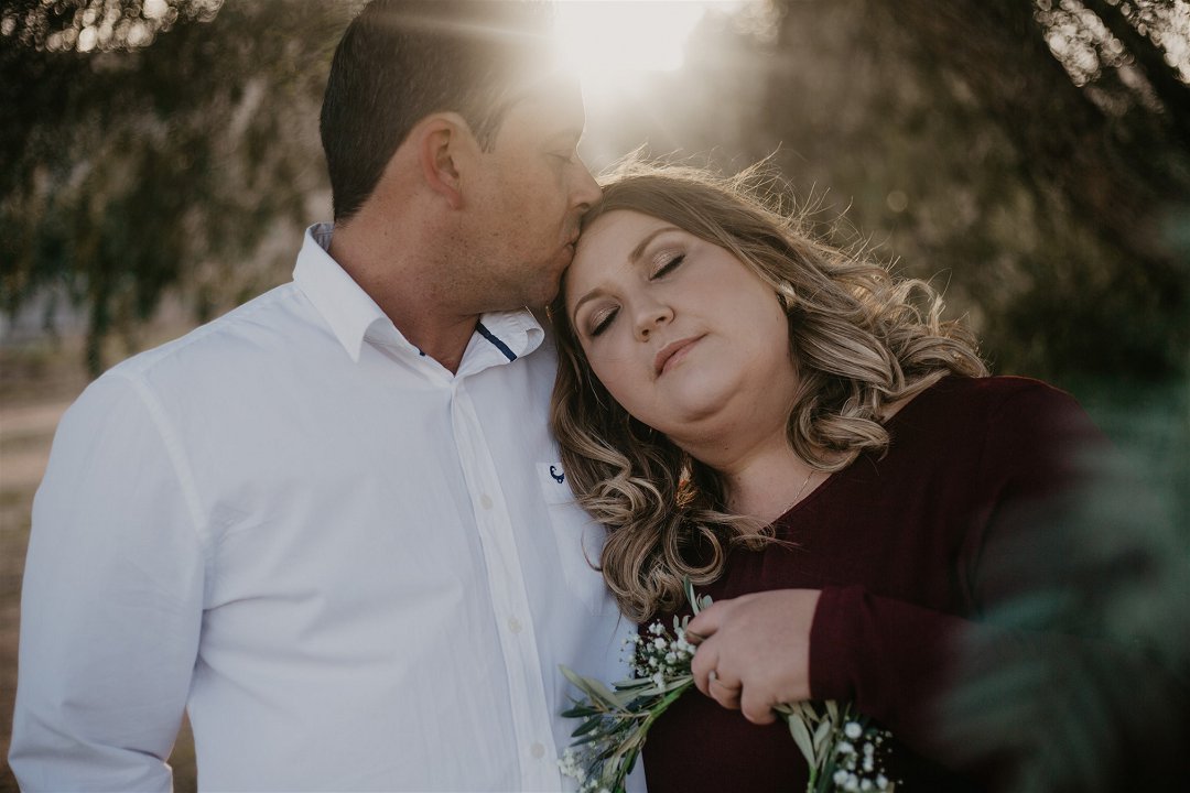 outdoorsy engagement photos