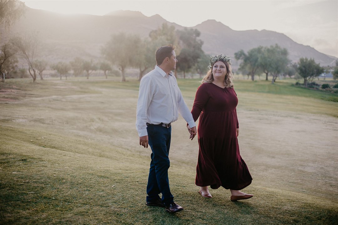 outdoorsy engagement photos