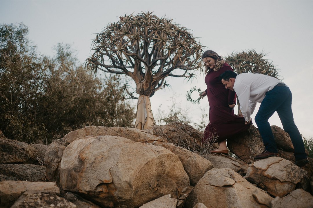 outdoorsy engagement photos