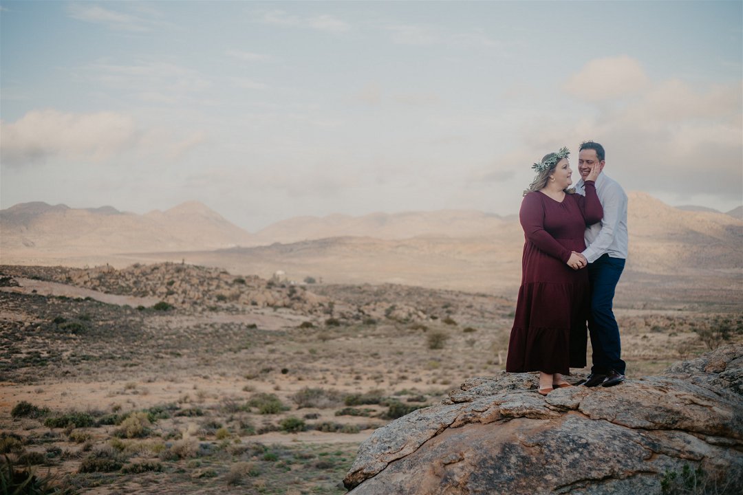 outdoorsy engagement photos