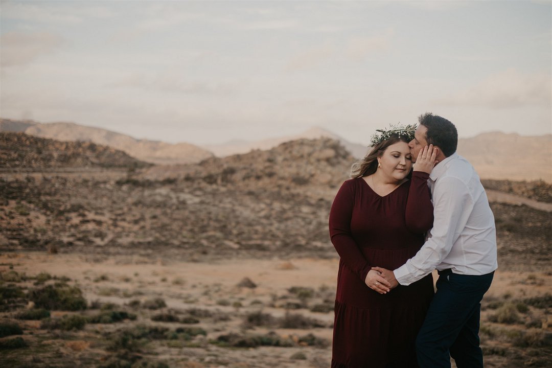 outdoorsy engagement photos