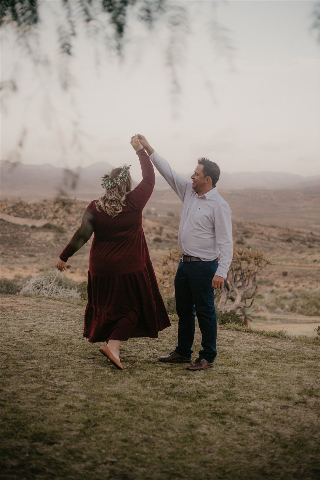 outdoorsy engagement photos