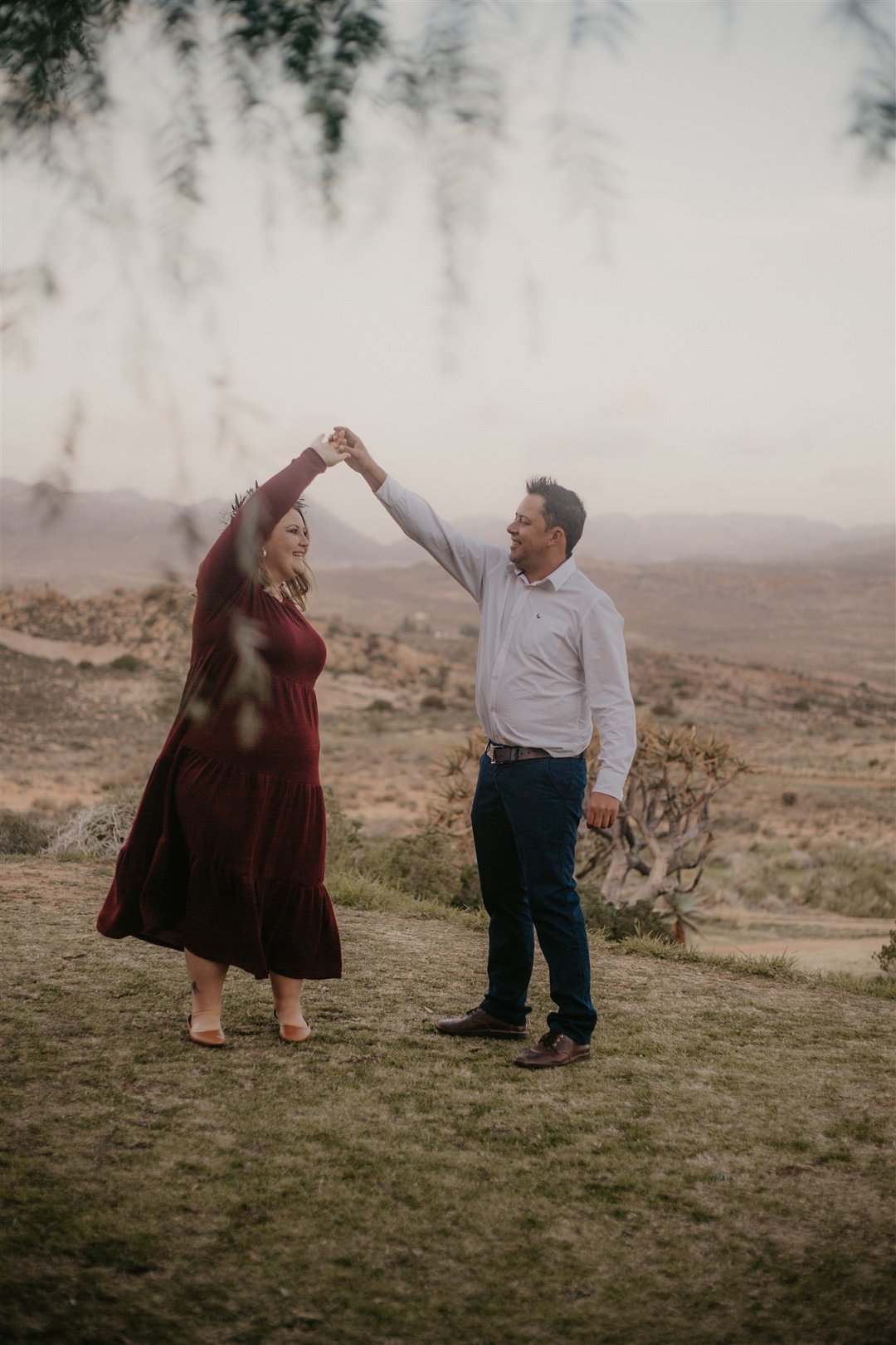 outdoorsy engagement photos