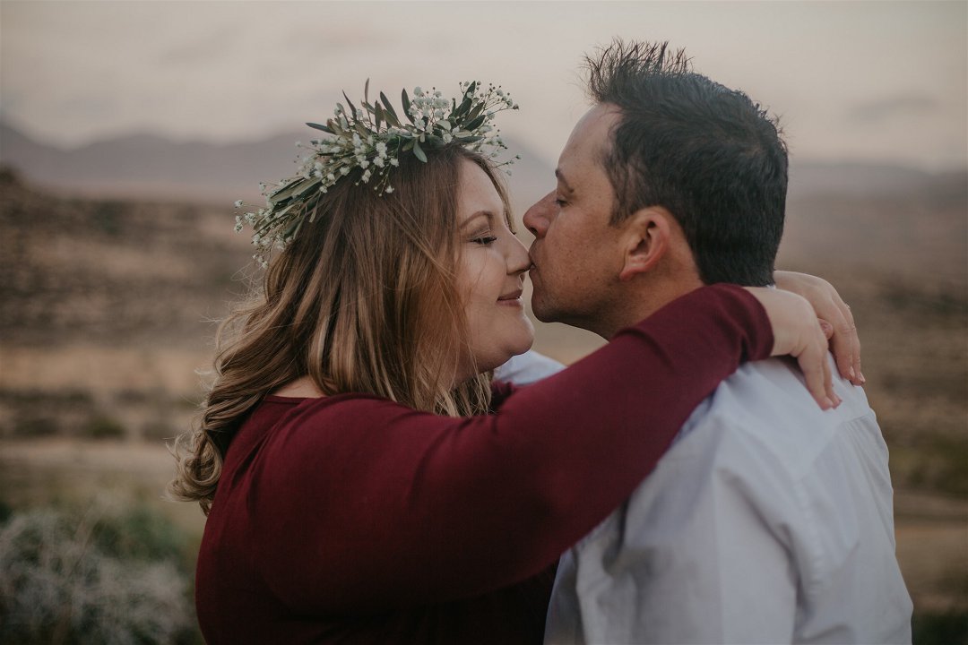 outdoorsy engagement photos