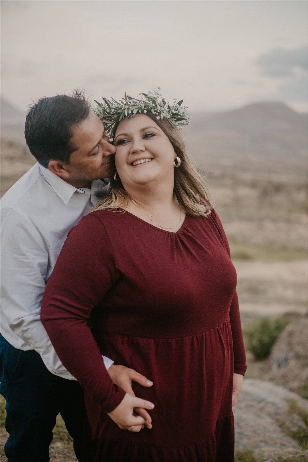 outdoorsy engagement photos