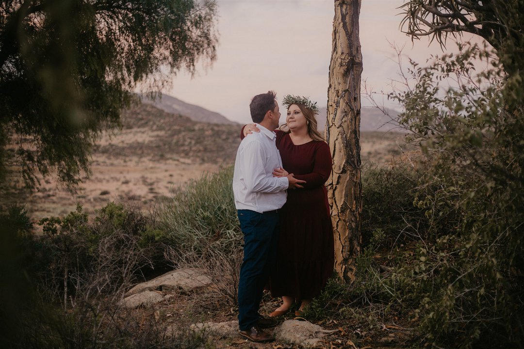 outdoorsy engagement photos