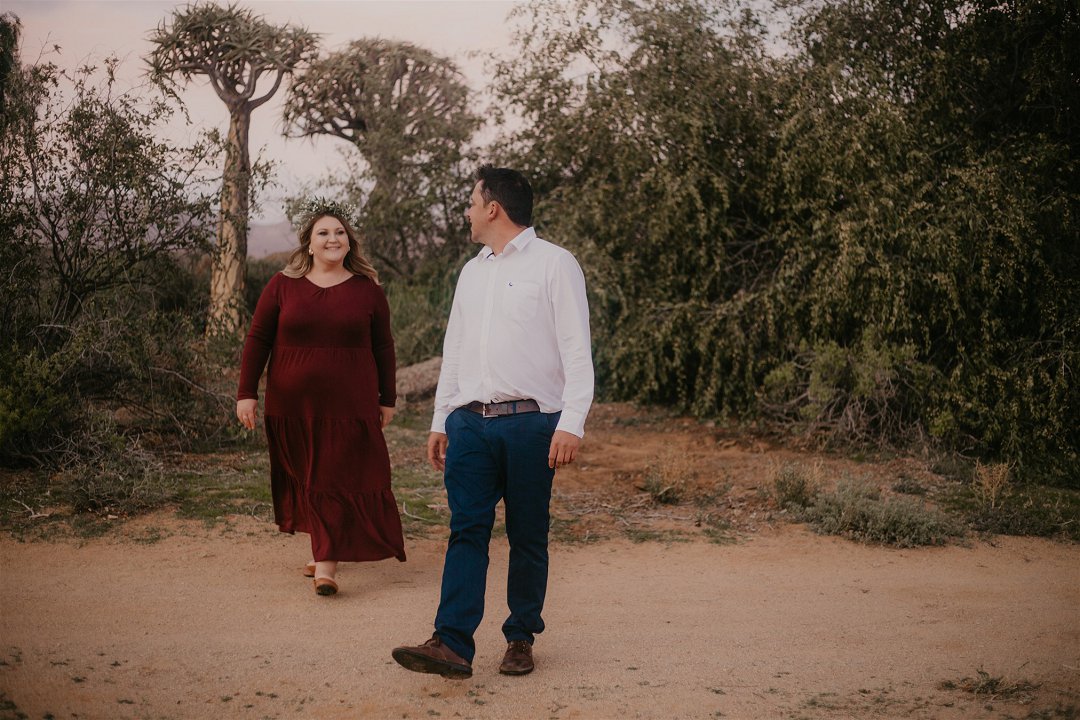 outdoorsy engagement photos