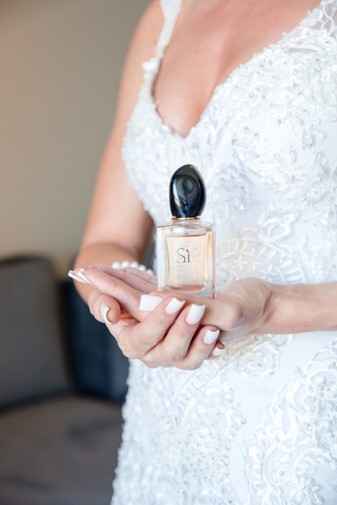 bride getting ready photos