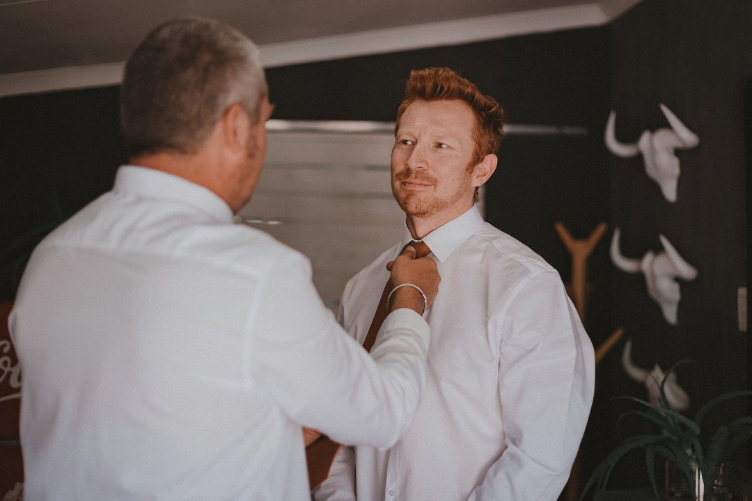 groom portraits